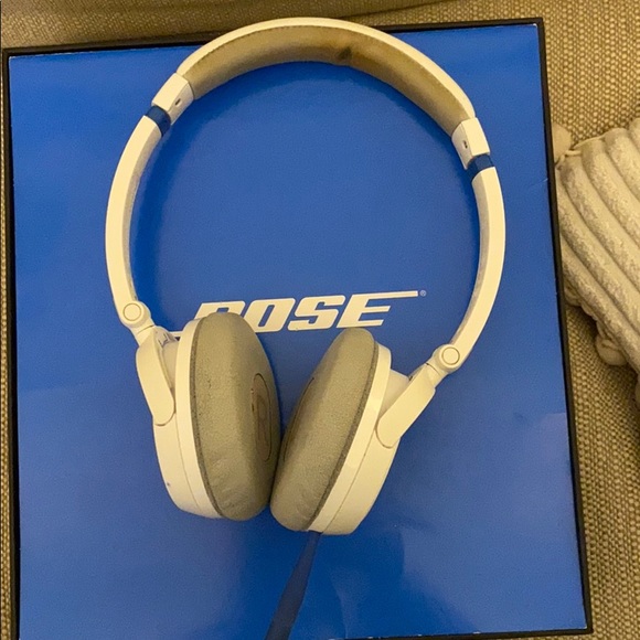 Bose on ear headphones - Picture 9 of 12